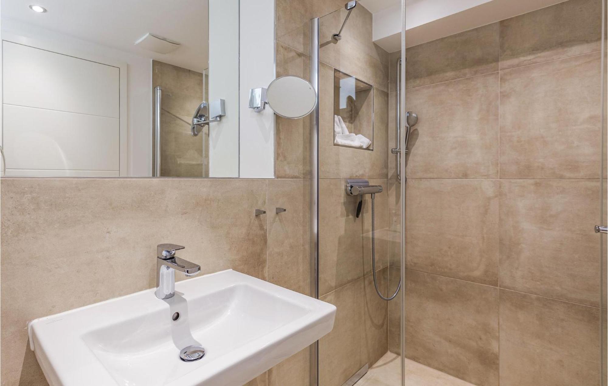 Diamond Apartment บินซ์ ภายนอก รูปภาพ